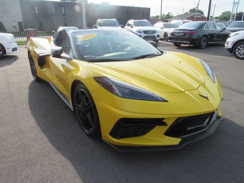 Used 2025 Chevrolet Corvette Stingray Preferred Conv w/ Stealth Interior Trim Package RWD image 4