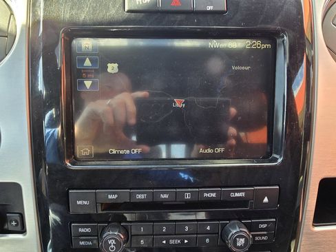 Used 2012 Ford F150 Platinum w/ Max Trailer Tow Pkg image 13