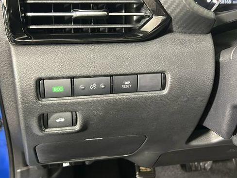 Used 2020 Nissan Sentra SV FWD image 19