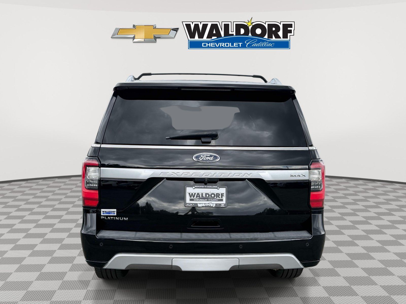 Used 2018 Ford Expedition Max Platinum AWD/4WD image 3