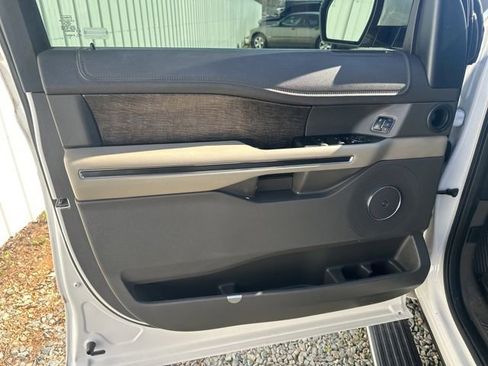 Used 2019 Ford Expedition Limited w/ Driver Assistance Package image 14