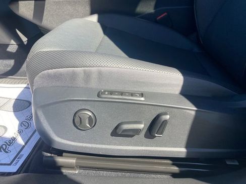 Certified 2024 Volkswagen ID.4 Pro S image 10