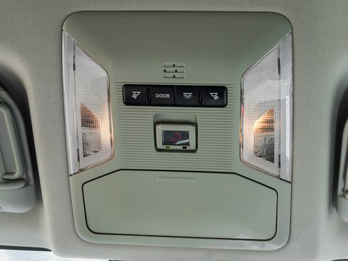 Used 2021 Toyota RAV4 XLE w/ Carpet Mat Package (TMS) AWD/4WD image 29