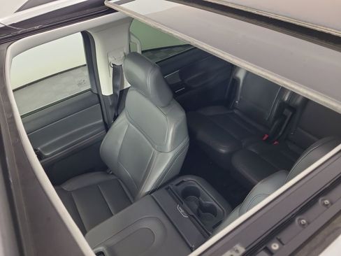 Used 2025 Ford Expedition Max Active image 9