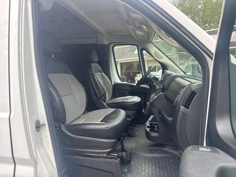 Used 2023 RAM ProMaster 2500 FWD image 30
