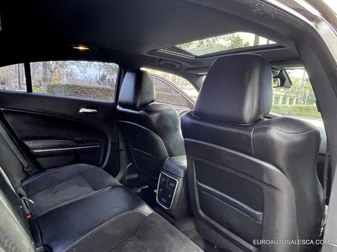 Used 2017 Dodge Charger R/T Scat Pack w/ Technology Group image 28