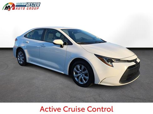 Used 2024 Toyota Corolla LE image 4