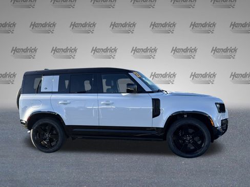 Used 2023 Land Rover Defender 110 V8 image 11