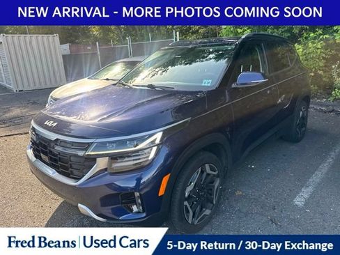 Used 2024 Kia Seltos SX w/ SX Sunroof Package AWD/4WD image 2