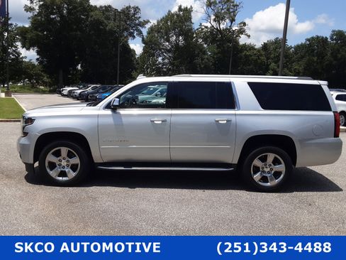 Used 2018 Chevrolet Suburban Premier image 2