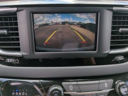Used 2024 Chrysler Voyager LX FWD image 21