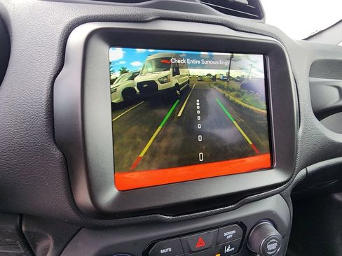 Used 2021 Jeep Renegade Trailhawk AWD/4WD image 28