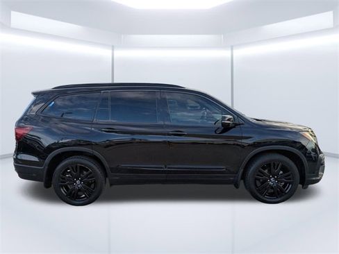 Certified 2020 Honda Pilot Black Edition image 3
