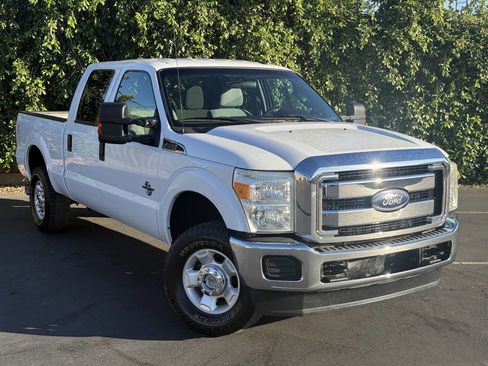 Used 2011 Ford F250 XLT w/ XLT Interior Pkg AWD/4WD image 2