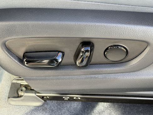 Used 2023 Lexus RZ 450e Premium image 22