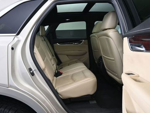 Used 2017 Cadillac XT5 Premium Luxury image 41