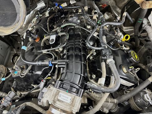 Used 2023 Ford Transit 350 XLT image 34