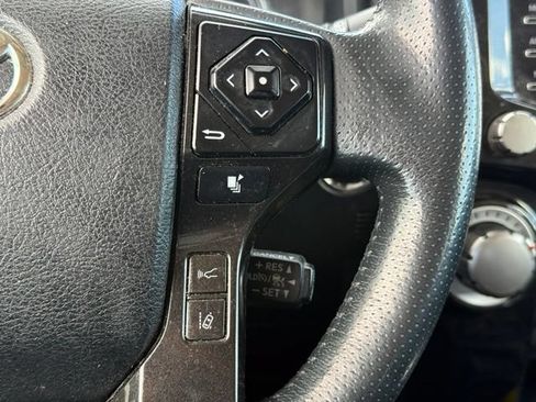 Used 2020 Toyota 4Runner TRD Off-Road Premium w/ Moonroof Package AWD/4WD image 30