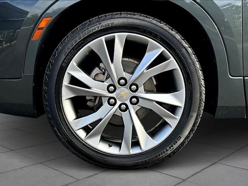 Used 2019 Chevrolet Blazer Premier w/ Sun and Wheels Package image 10