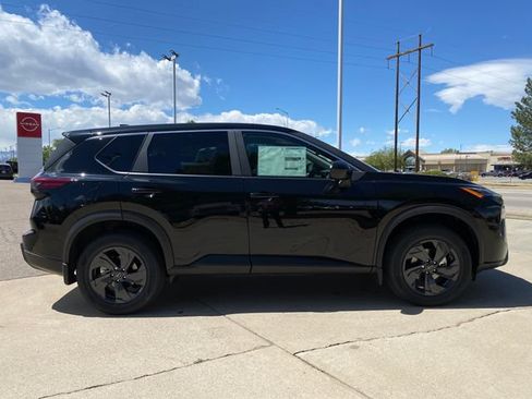 New 2026 Nissan Rogue SV AWD/4WD image 6