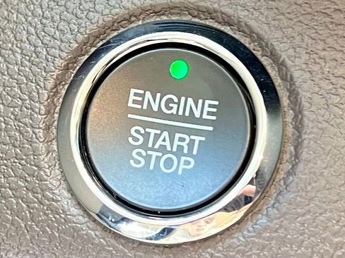 Used 2021 Ford Expedition Limited image 29