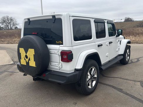 Used 2019 Jeep Wrangler Unlimited Sahara w/ Uconnect 4C Nav & Sound Group image 5