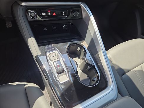Certified 2025 Audi Q5 Premium w/ Convenience Package AWD/4WD image 22