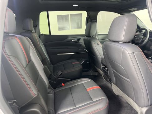 Certified 2024 Chevrolet Traverse RS image 8