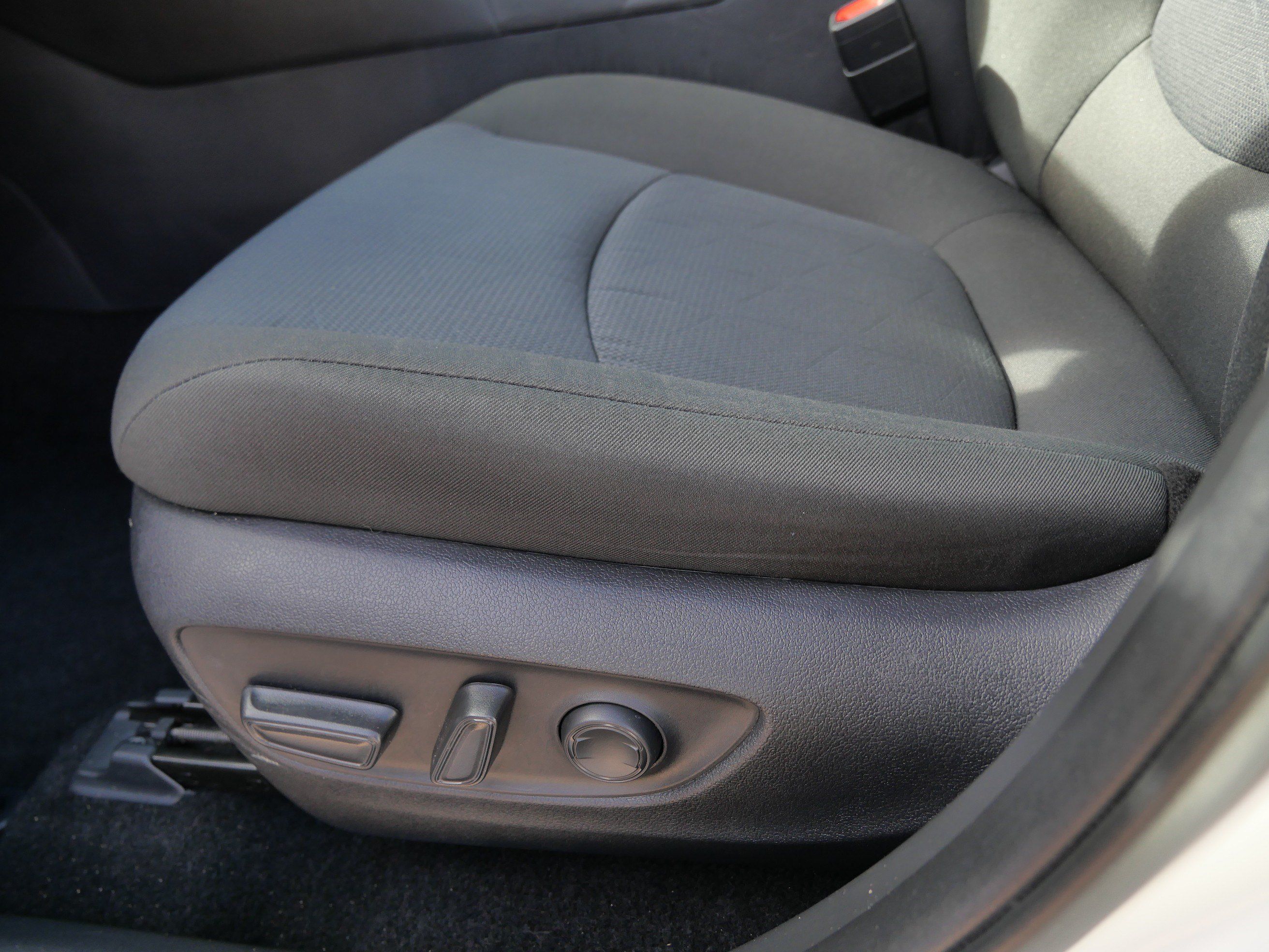 Certified 2025 Toyota RAV4 XLE AWD/4WD image 21