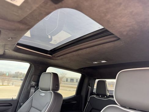 Used 2024 GMC Sierra 1500 AT4X image 25