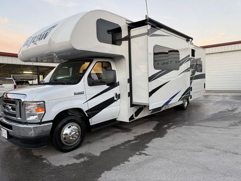 Used 2024 Ford E-450 and Econoline 450 Super Duty w/ Motorhome Prep Package image 7