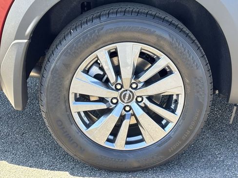 New 2026 Nissan Pathfinder SV image 7