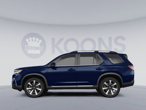 Used 2023 Honda Pilot Touring image 2