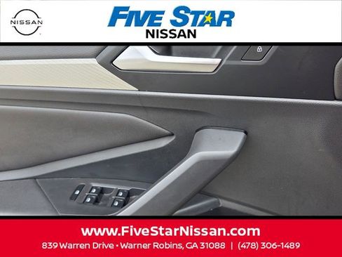 Used 2020 Volkswagen Jetta SE FWD image 30