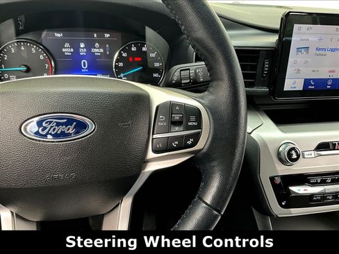 Used 2022 Ford Explorer XLT w/ Equipment Group 202A AWD/4WD image 12