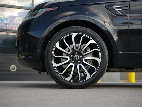 Used 2020 Land Rover Range Rover Sport HSE image 11