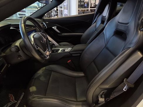 Used 2019 Chevrolet Corvette Stingray Coupe w/ Carbon Flash Badge Package RWD image 13