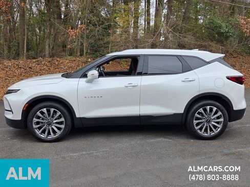 Used 2024 Chevrolet Blazer Premier image 2