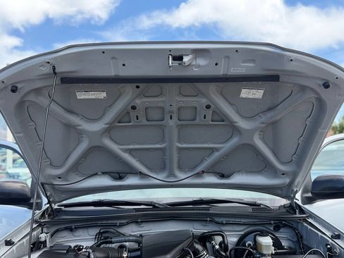 Used 2007 Toyota Tacoma 4x4 Regular Cab image 41