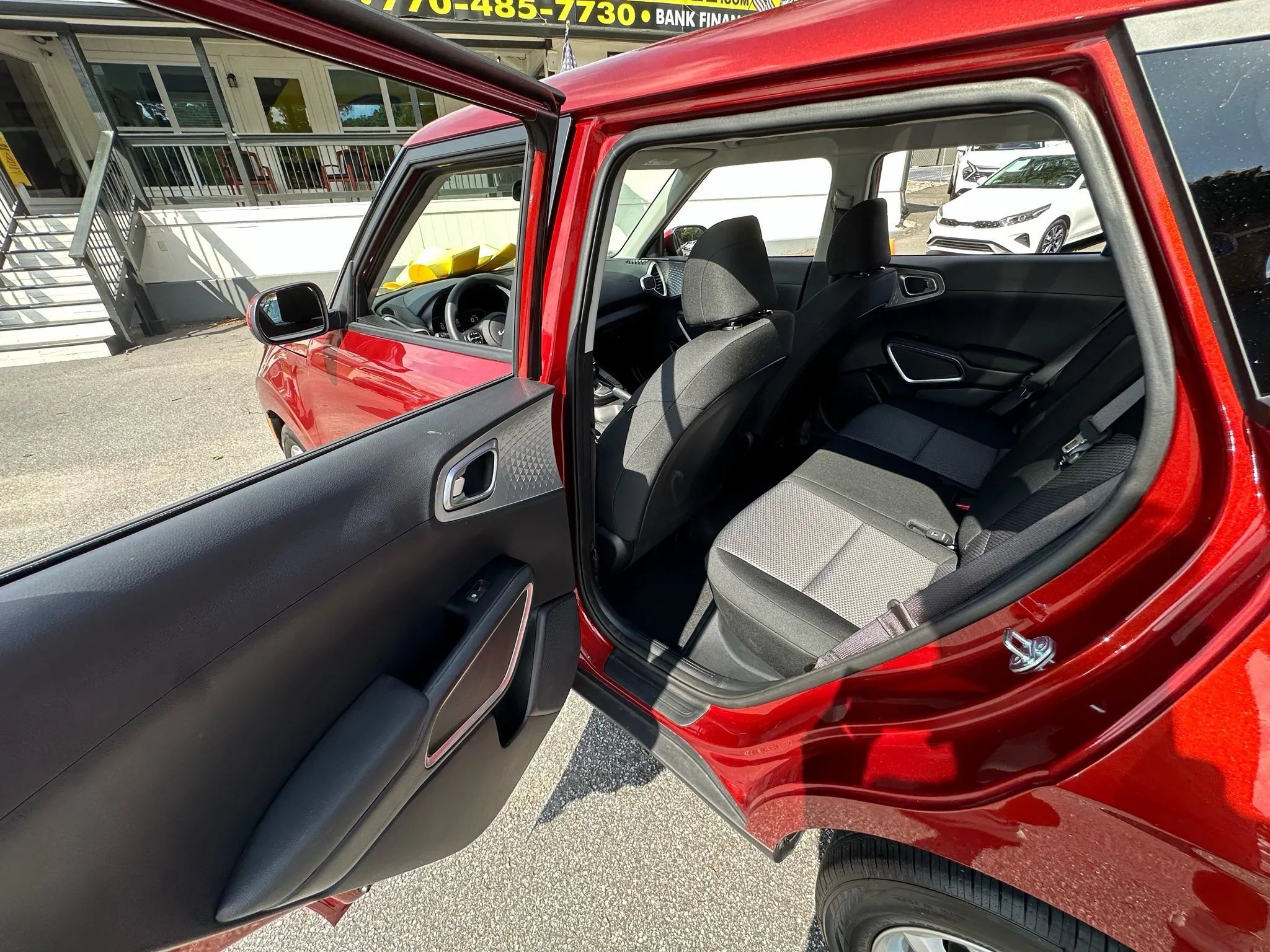 Used 2025 Kia Soul LX w/ LX Technology Package FWD image 13