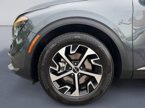 Used 2025 Kia Sportage EX w/ Premium Package FWD image 9