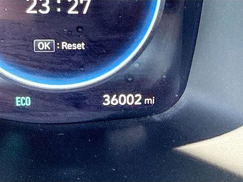 Used 2022 Hyundai Santa Fe SEL Premium image 32