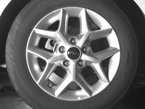 Used 2025 Kia Soul LX w/ LX Technology Package FWD image 15