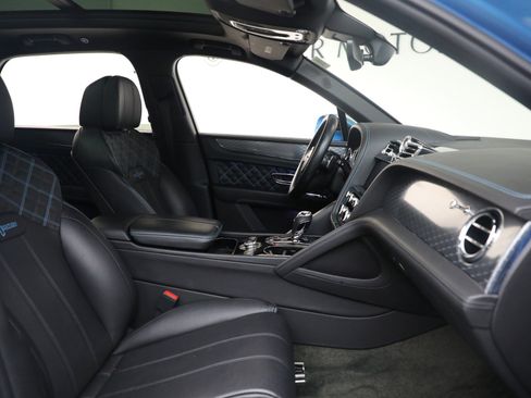 Certified 2021 Bentley Bentayga image 26