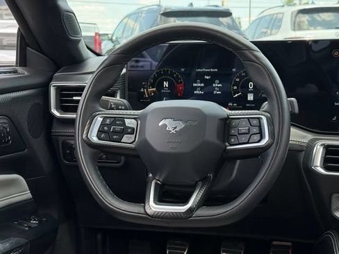 Used 2025 Ford Mustang GT Premium RWD image 18