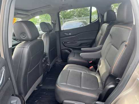 Used 2023 GMC Acadia AT4 w/ Preferred Package AWD/4WD image 9