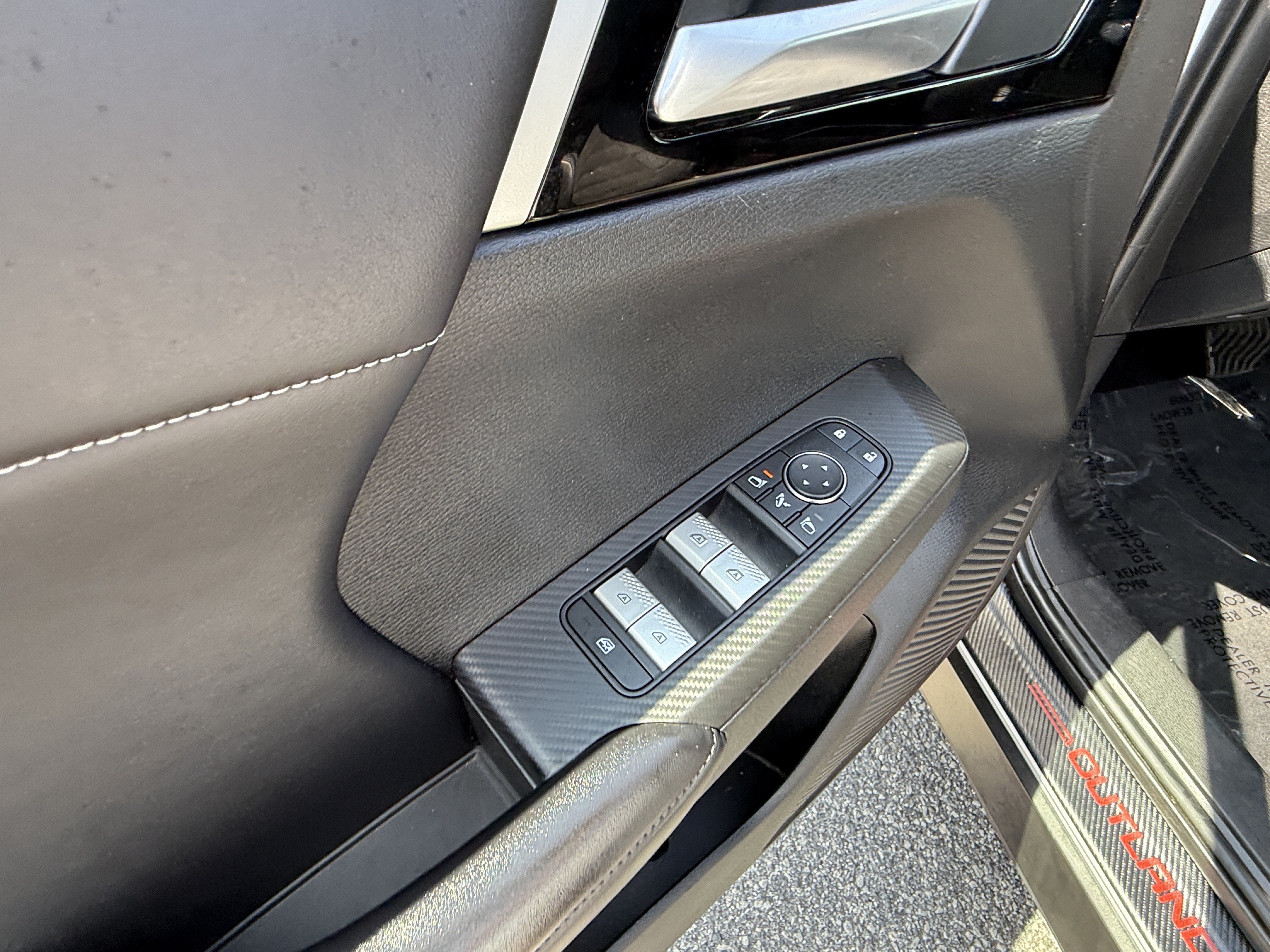 Used 2023 Mitsubishi Outlander Ralliart AWD/4WD image 14