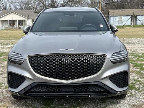 Used 2022 Genesis GV70 2.5T w/ Sport Prestige Package image 2