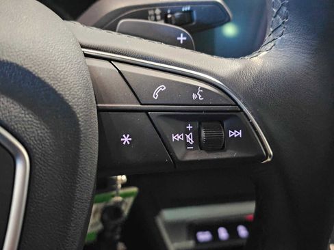 Used 2022 Audi Q3 2.0T Premium w/ Convenience Package image 28