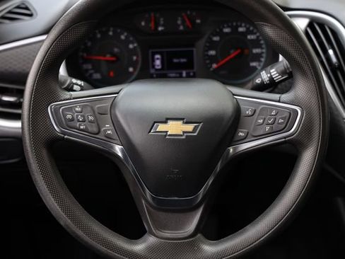 Used 2023 Chevrolet Malibu LS FWD image 14